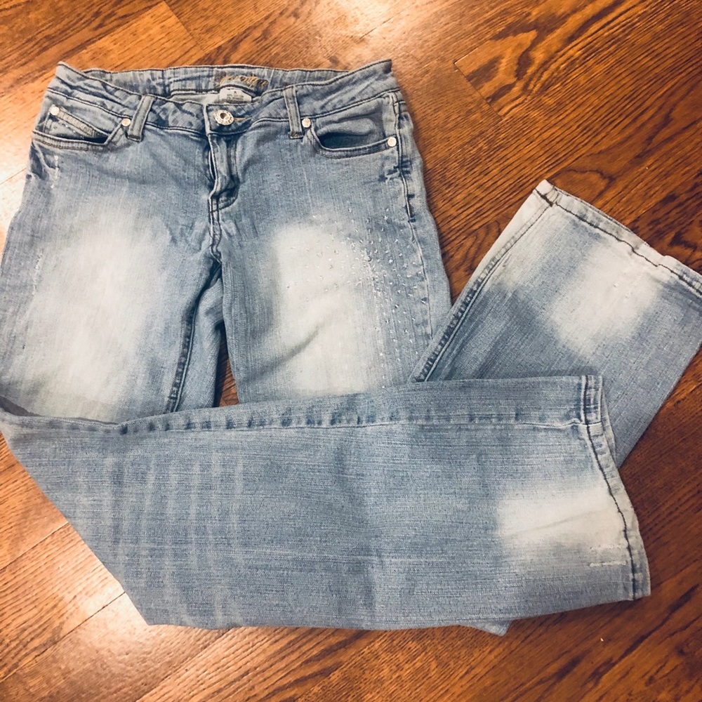 Younique jeans